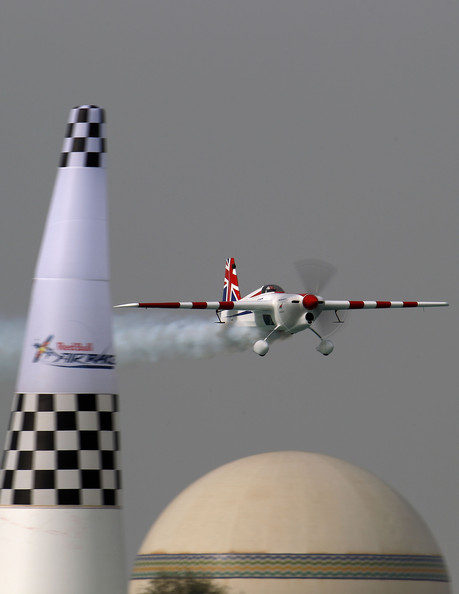 Red Bull Air Race: Paul Bonhomme najlepszy w Abu Dhabi